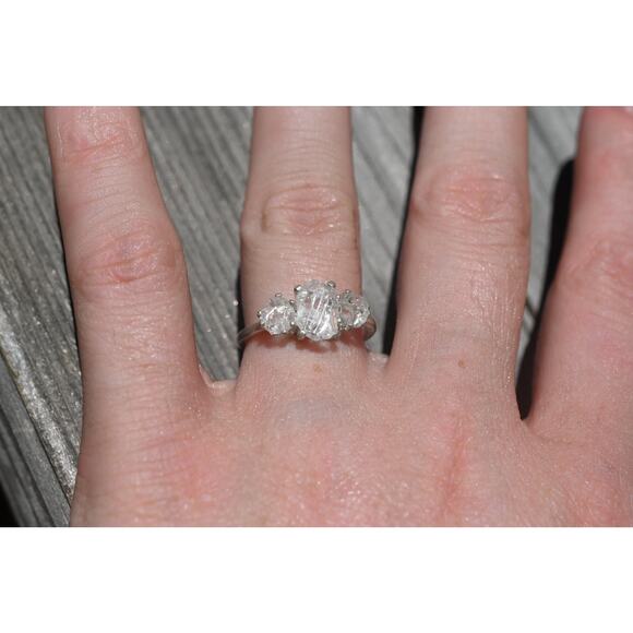 alternative raw diamond engagement rings, raw crystal size 4 5 6 7 8 8 9 10 11 - Picture 1 of 6